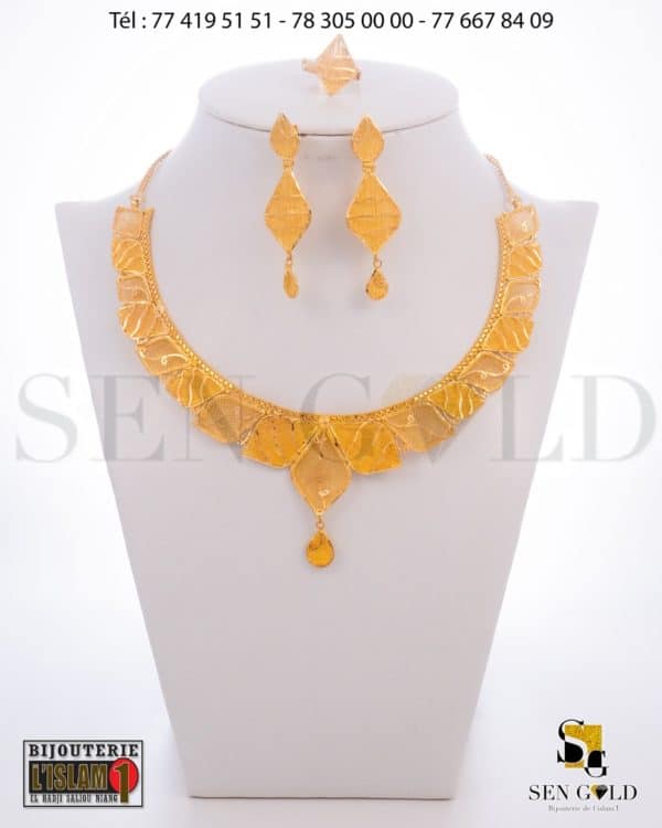 bijouterie de l'islam Sen - gold Ensemble collier boucles d'oreille bague 21 carats