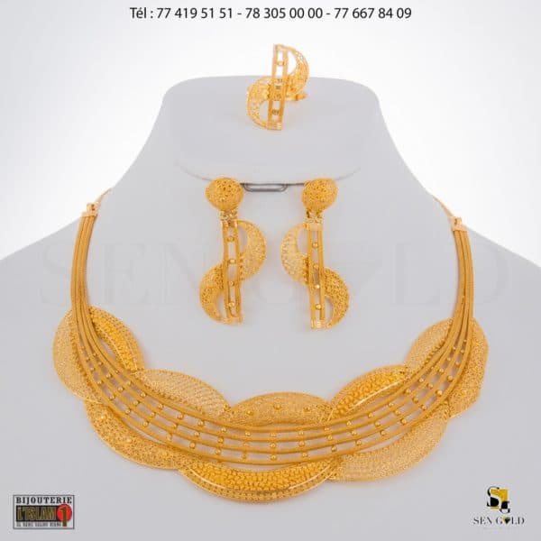 Bijouterie de l'islam sengold Ensemble collier boucles d'oreilles et bague en Or 21 carats 63 grammes
